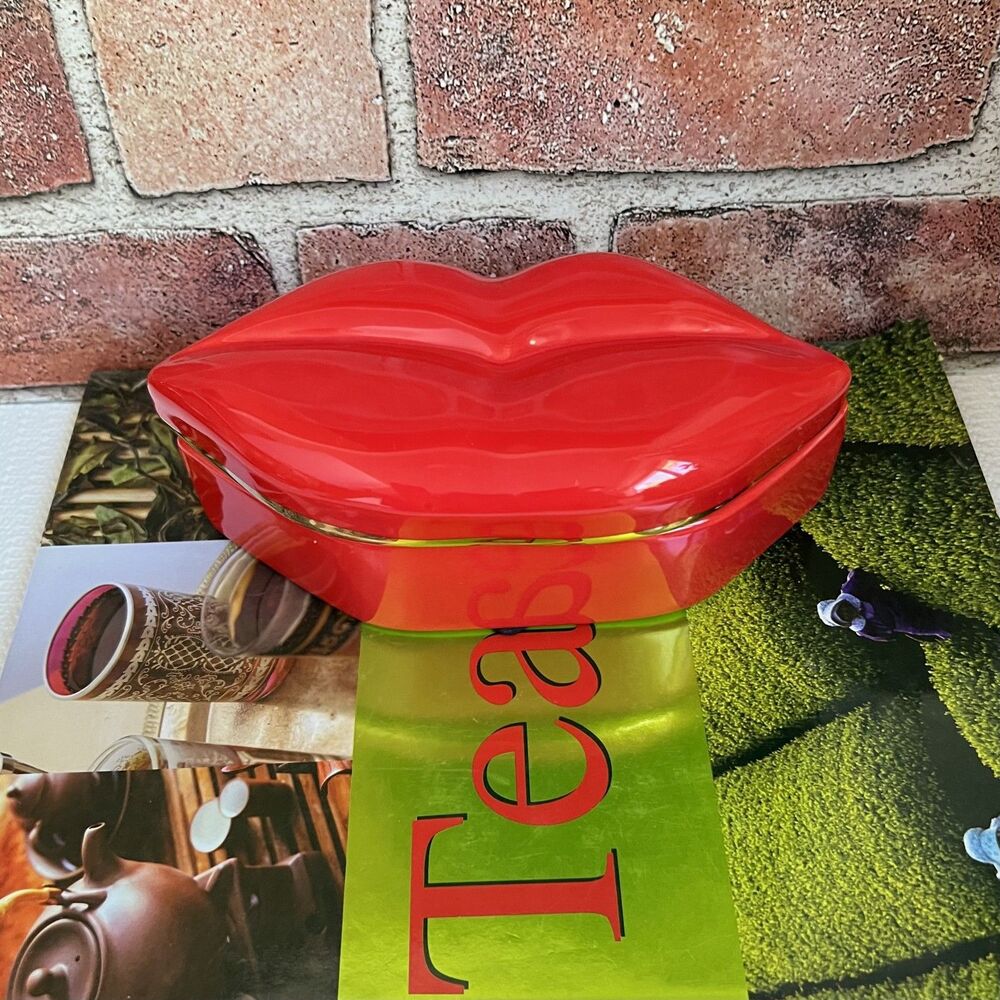 Red Lips Lidded Ceramic Trinket Jewelry Keepsake Box